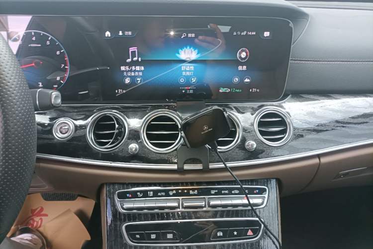 Used Mercedes-Benz E-Class 2022 Restyled E 260 L Sport Edition Audio And AC Panel