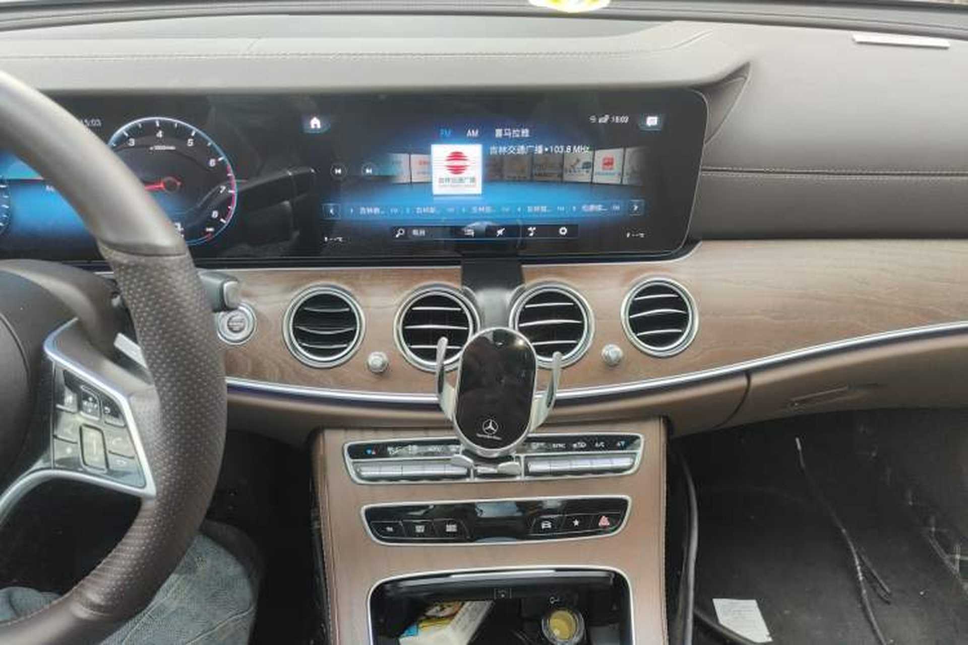Used Mercedes-Benz E-Class 2022 E 300 L Stylish Model Audio And AC Panel