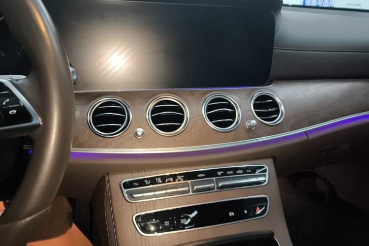 Used Mercedes-Benz E-Class 2022 Updated E 300 L Stylish Edition Audio And AC Panel