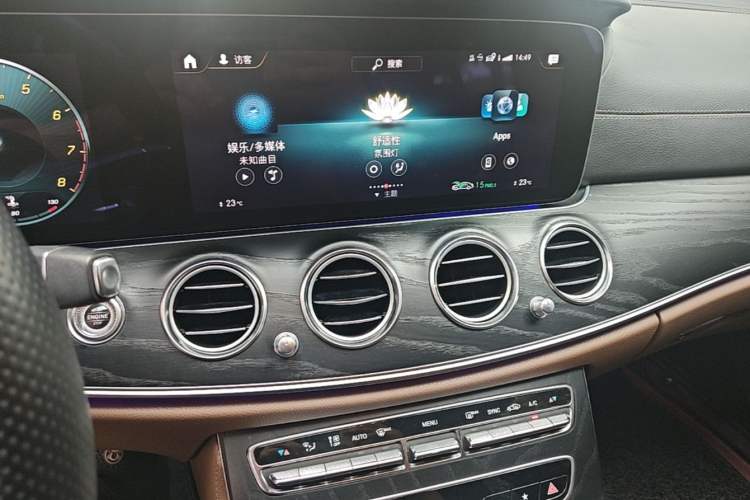 Used Mercedes-Benz E-Class 2022 E 300 Stylish Sports Edition Audio And AC Panel