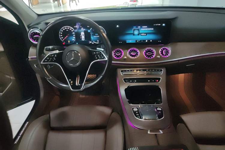 Used Mercedes-Benz E-Class 2022 Second Facelift E 300 L Fashion Edition Audio And AC Panel