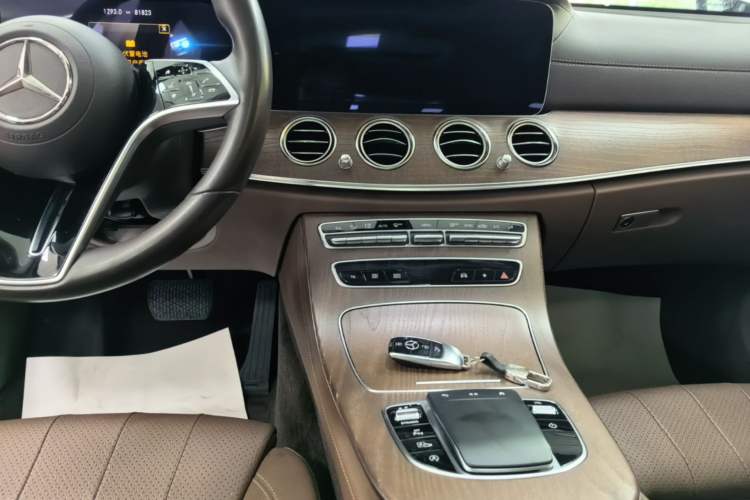 Used Mercedes-Benz E-Class 2022 E 260 L Audio And AC Panel