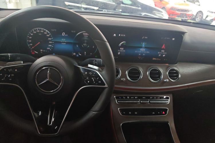 Used Mercedes-Benz E-Class 2022 E 260 L Audio And AC Panel