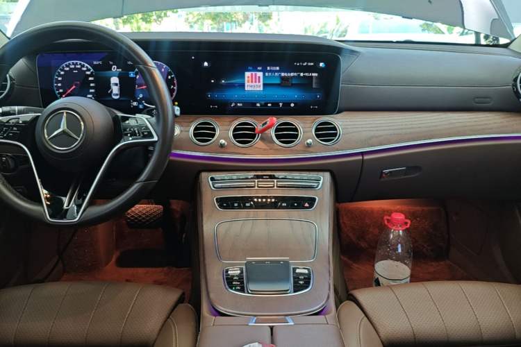 Used Mercedes-Benz E-Class 2022 Second Facelift E 300 L Luxury Edition Audio And AC Panel