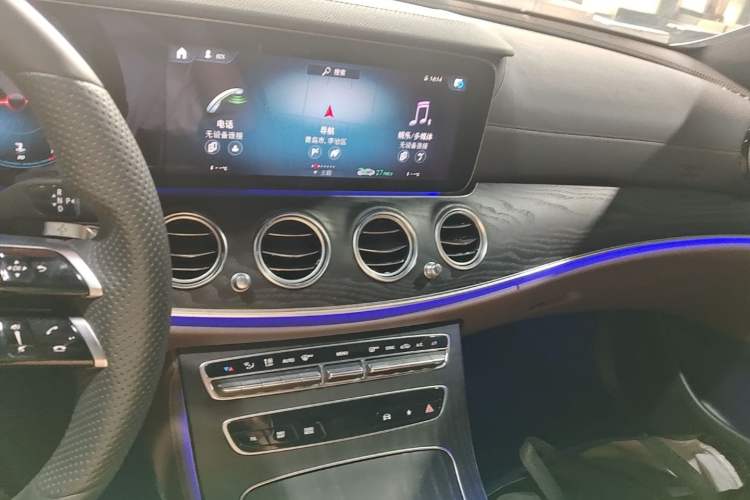 Used Mercedes-Benz E-Class 2022 Second Facelift E 260 L Sport Edition Audio And AC Panel