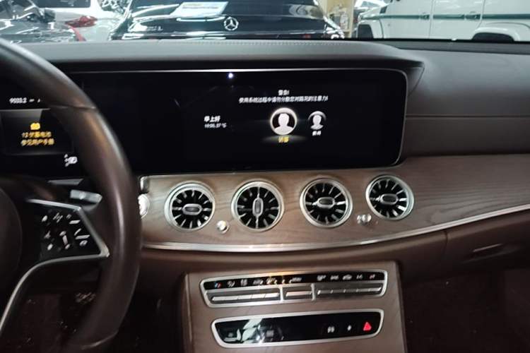 Used Mercedes-Benz E-Class 2022 E 300 L Luxury Model Audio And AC Panel
