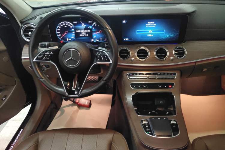 Used Mercedes-Benz E-Class 2022 Revised Version E 300 L Fashion Edition Audio And AC Panel