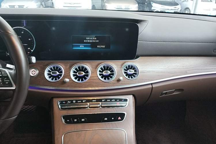 Used Mercedes-Benz E-Class 2022 E 260 L Audio And AC Panel