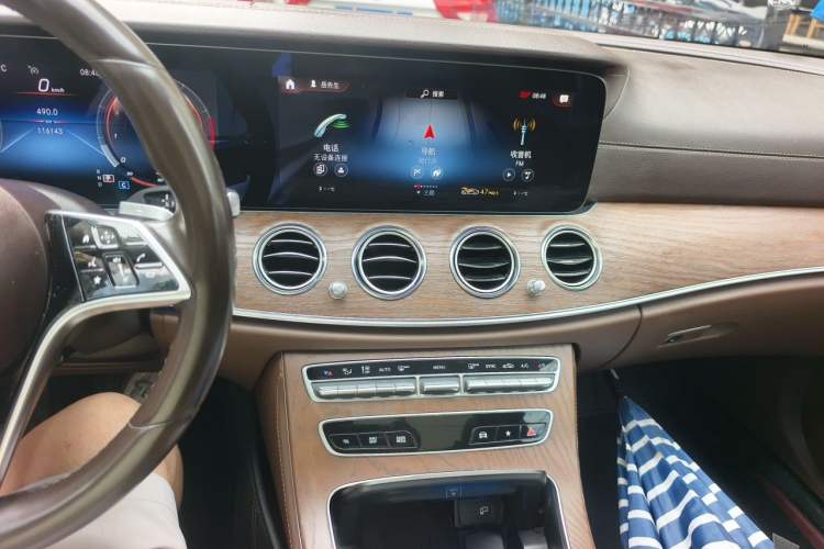 Used Mercedes-Benz E-Class 2022 E 260 L Audio And AC Panel