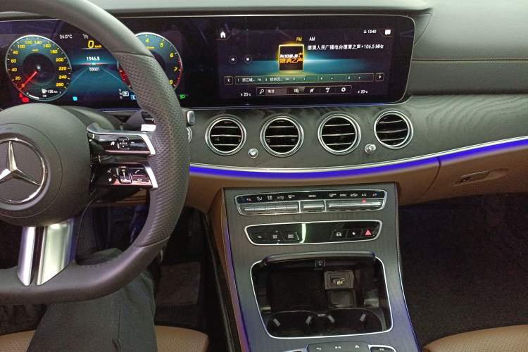 Used Mercedes-Benz E-Class 2022 Second Facelift E 300 L Sport Luxury Edition Audio And AC Panel