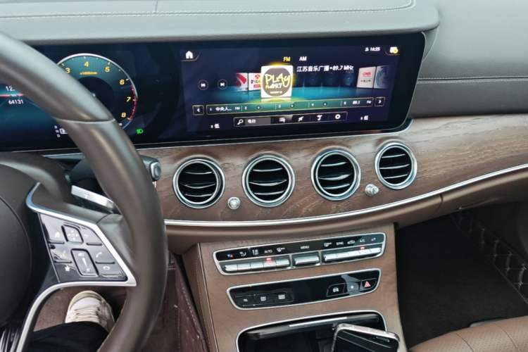 Used Mercedes-Benz E-Class 2022 E 260 L Audio And AC Panel
