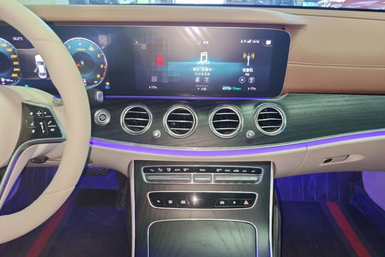 Used Mercedes-Benz E-Class 2022 Second Facelift E 300 L Luxury Edition Audio And AC Panel