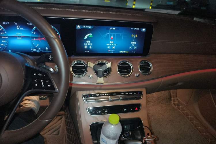 Used Mercedes-Benz E-Class 2022 E 260 L Audio And AC Panel