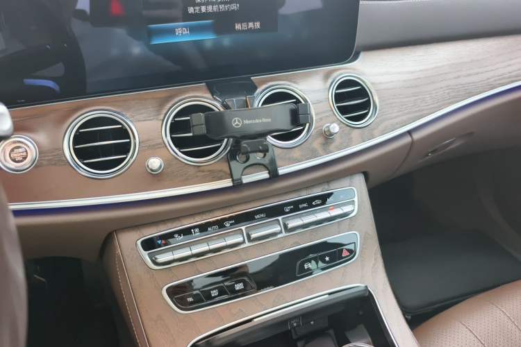 Used Mercedes-Benz E-Class 2022 E 300 L Stylish Model Audio And AC Panel