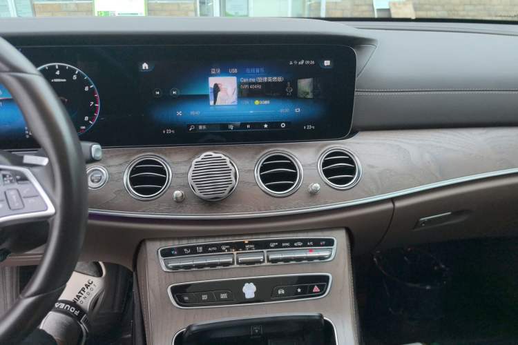 Used Mercedes-Benz E-Class 2022 E 300 L Stylish Model Audio And AC Panel
