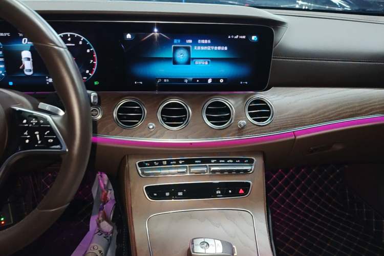 Used Mercedes-Benz E-Class 2022 Revised Version E 300 L Luxury Edition Audio And AC Panel