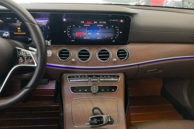 Used Mercedes-Benz E-Class 2022 Updated E 300 L Stylish Edition Audio And AC Panel