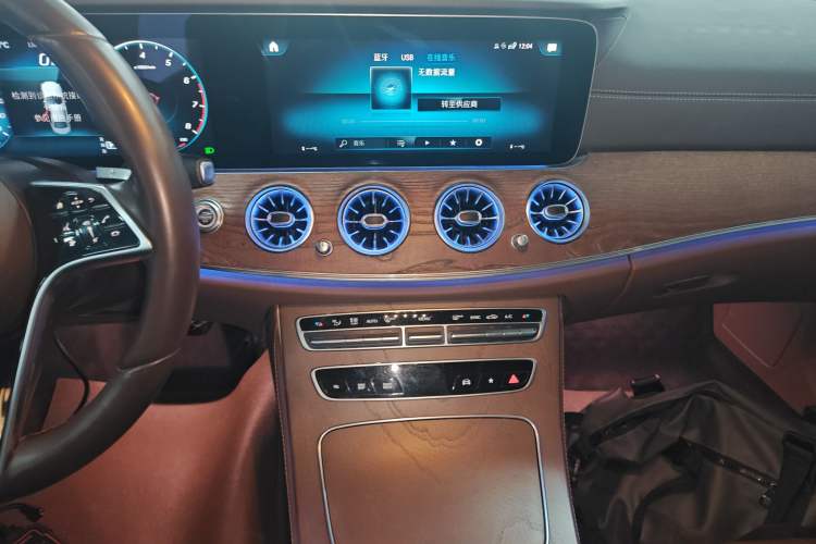 Used Mercedes-Benz E-Class 2022 E 300 L Stylish Model Audio And AC Panel