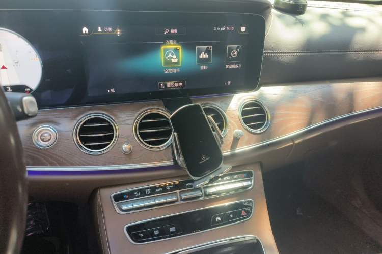 Used Mercedes-Benz E-Class 2022 E 260 L Audio And AC Panel