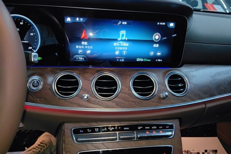 Used Mercedes-Benz E-Class 2022 Second Facelift E 300 L Luxury Edition Audio And AC Panel