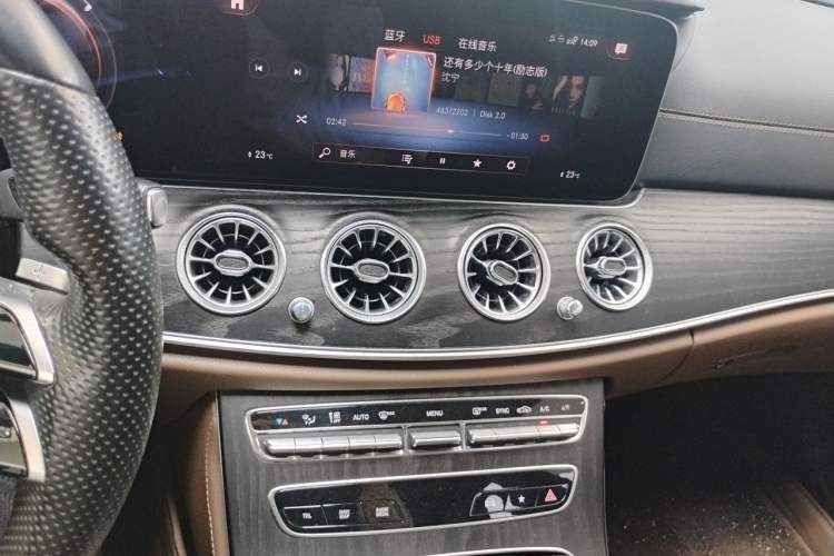Used Mercedes-Benz E-Class 2022 Revised E 300 L Sporty and Stylish Edition Audio And AC Panel