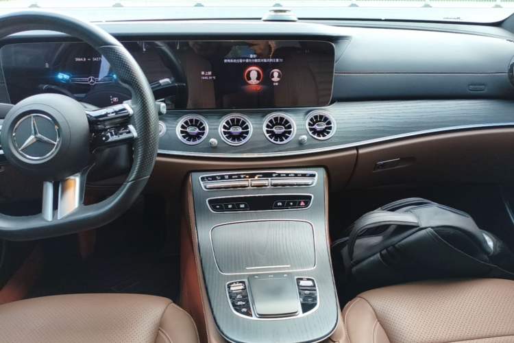 Used Mercedes-Benz E-Class 2022 Revised Version E 300 L Sporty and Stylish Edition Audio And AC Panel
