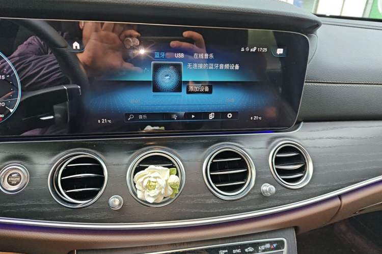 Used Mercedes-Benz E-Class 2022 Revised Version E 300 L Sport Luxury Edition Audio And AC Panel