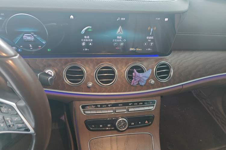 Used Mercedes-Benz E-Class 2022 Updated E 300 L Luxury Edition Audio And AC Panel