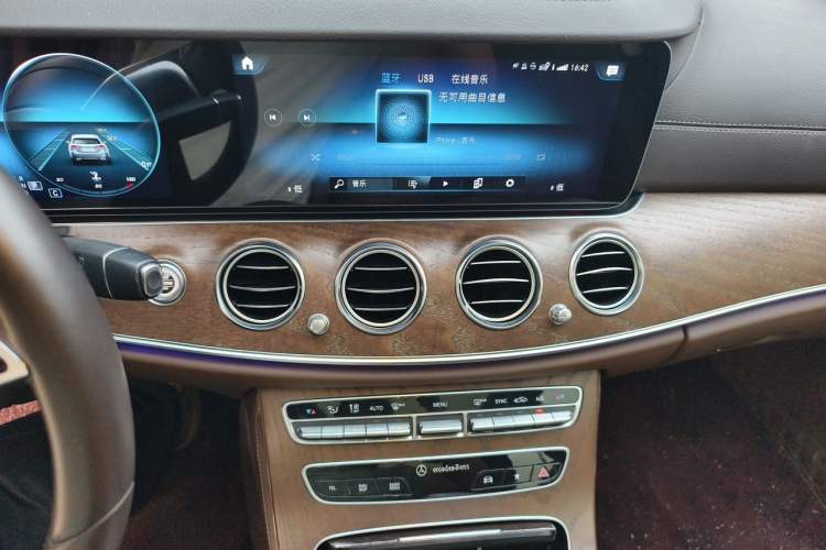 Used Mercedes-Benz E-Class 2022 Second Facelift E 260 L Audio And AC Panel