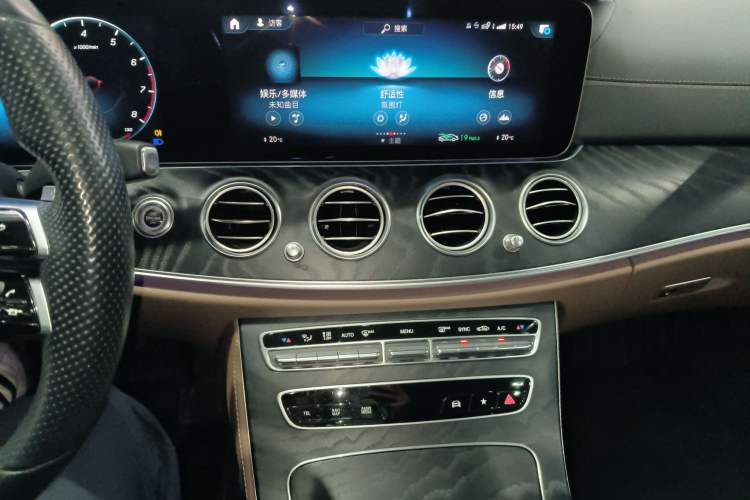 Used Mercedes-Benz E-Class 2022 E 260 Stylish Sports Edition Audio And AC Panel
