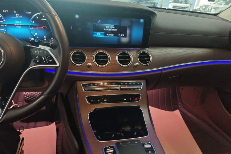 Used Mercedes-Benz E-Class 2022 Revised Version E 300 L Fashion Edition Audio And AC Panel