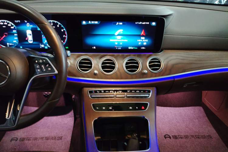 Used Mercedes-Benz E-Class 2022 Revised Version E 300 L Fashion Edition Audio And AC Panel