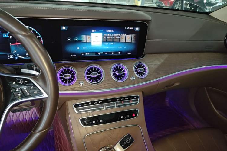 Used Mercedes-Benz E-Class 2022 Updated E 260 L Audio And AC Panel