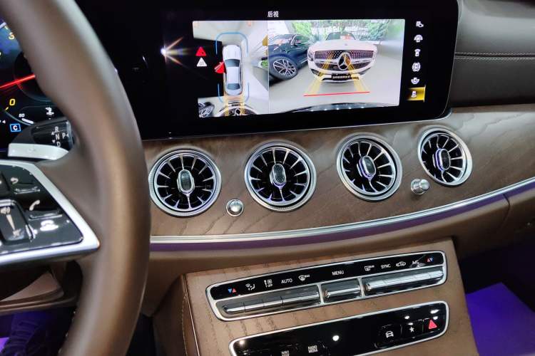 Used Mercedes-Benz E-Class 2022 Second Facelift E 300 L Luxury Edition Audio And AC Panel