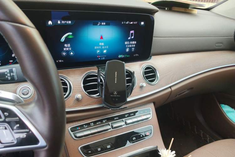 Used Mercedes-Benz E-Class 2022 Revised Version E 300 L Fashion Edition Audio And AC Panel