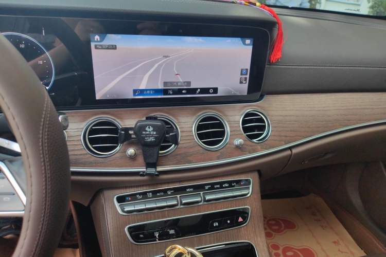 Used Mercedes-Benz E-Class 2022 E 300 Luxury Sport Edition Audio And AC Panel