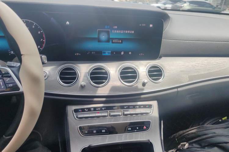 Used Mercedes-Benz E-Class 2022 E 300 L Stylish Model Audio And AC Panel