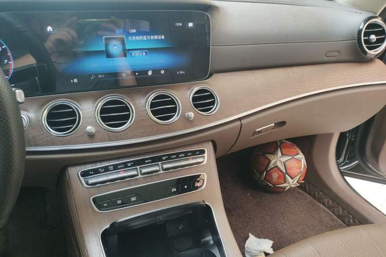 Used Mercedes-Benz E-Class 2022 E 260 L Audio And AC Panel