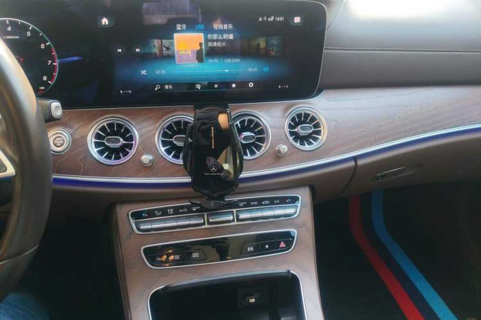 Used Mercedes-Benz E-Class 2022 Second Facelift E 300 L Fashion Edition Audio And AC Panel
