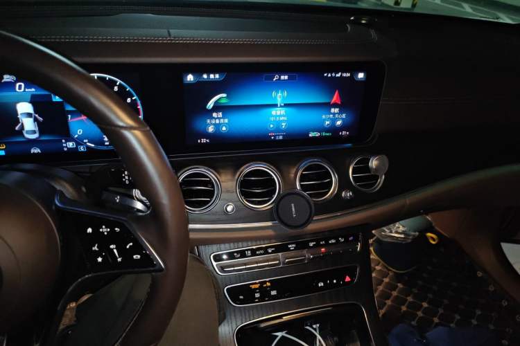 Used Mercedes-Benz E-Class 2022 Second Facelift E 300 L Prestige Edition Audio And AC Panel