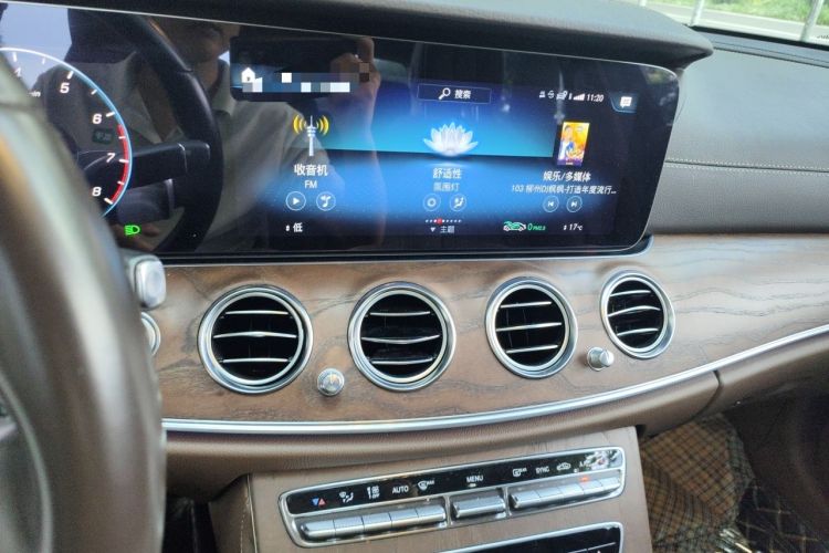 Used Mercedes-Benz E-Class 2022 Second Facelift E 300 L Fashion Edition Audio And AC Panel