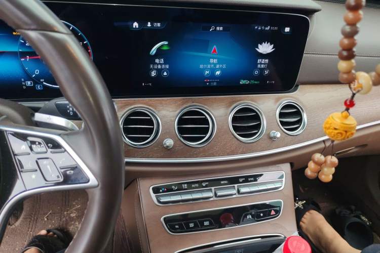Used Mercedes-Benz E-Class 2022 Revised Version E 300 L Fashion Edition Audio And AC Panel