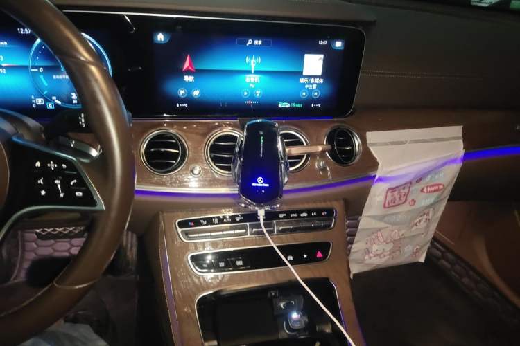 Used Mercedes-Benz E-Class 2022 Updated E 300 L Luxury Edition Audio And AC Panel