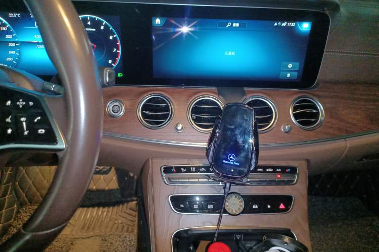 Used Mercedes-Benz E-Class 2022 E 260 L Audio And AC Panel