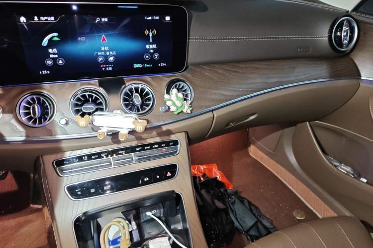 Used Mercedes-Benz E-Class 2022 Second Facelift E 260 L Audio And AC Panel