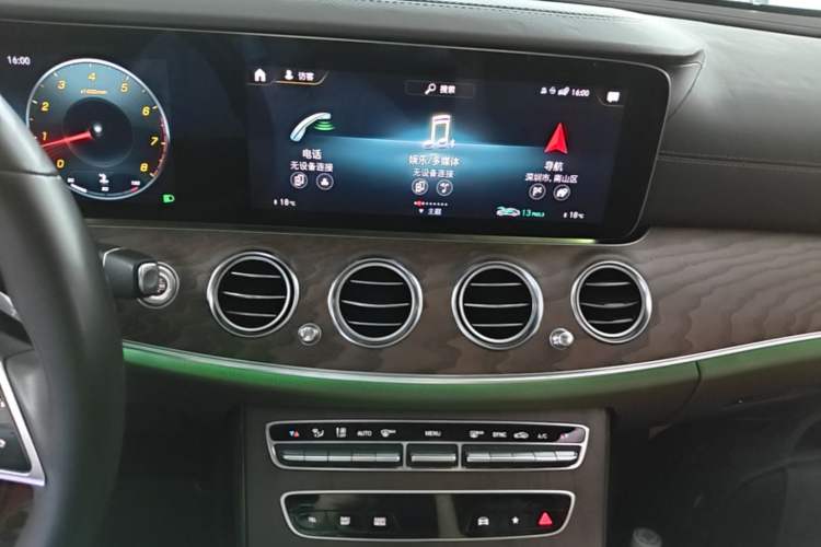 Used Mercedes-Benz E-Class 2022 Revised Version E 300 L Luxury Edition Audio And AC Panel