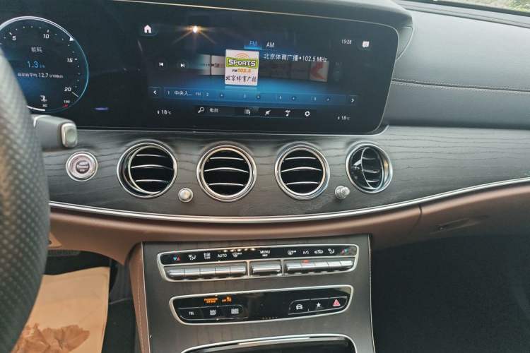 Used Mercedes-Benz E-Class 2022 Second Facelift E 300 L Sport Prestige Edition Audio And AC Panel
