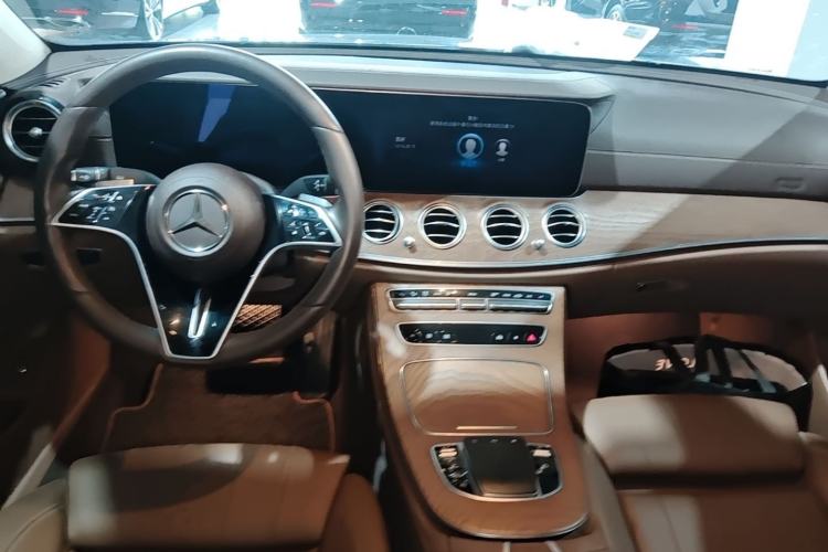 Used Mercedes-Benz E-Class 2022 Updated E 300 L Stylish Edition Center Console