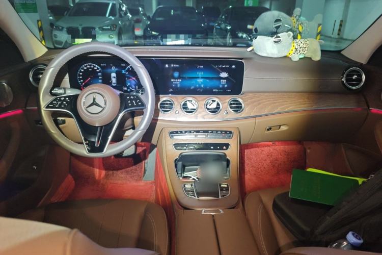 Used Mercedes-Benz E-Class 2022 Revised Version E 300 L Luxury Edition Center Console