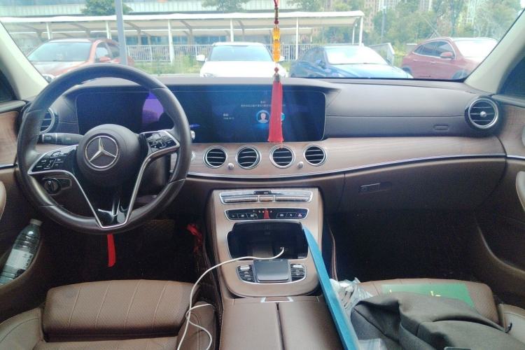 Used Mercedes-Benz E-Class 2022 Updated E 300 L Luxury Edition Center Console
